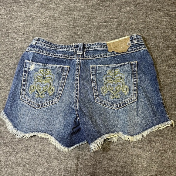 Trendy Cut Off Shorts- Industrial Cotton - Picture 5 of 6